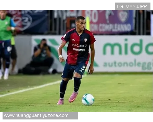 佩杜拉透露那不勒斯对梅努态度谨慎罗马也在关注这名球员的表现 佩杜拉透露那不勒斯对梅努态度谨慎罗马也在关注这名球员的表现