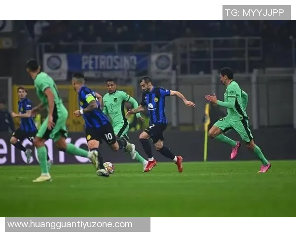 邓弗里斯恐缺席米兰德比奥古斯托有望替代出战位置